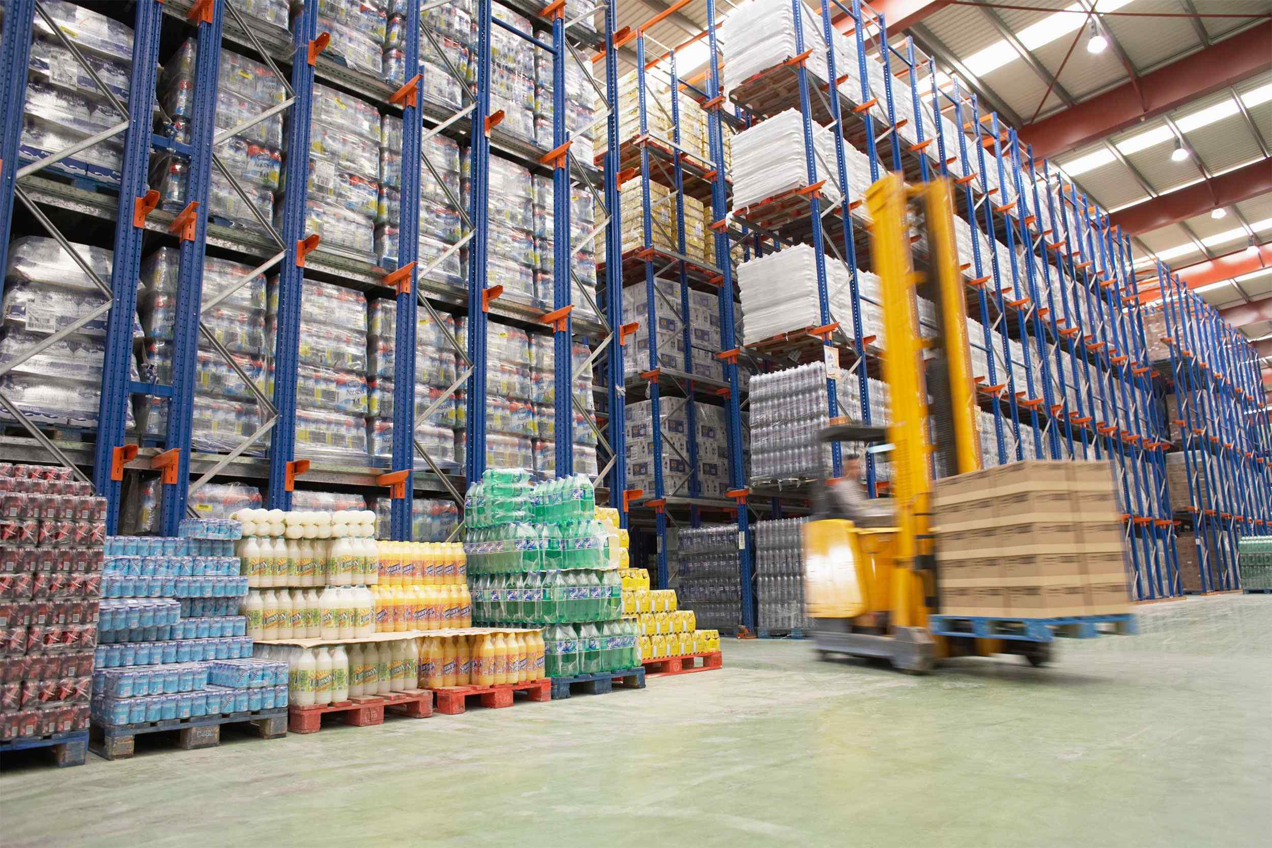 https://amisoslojistik.com/wp-content/uploads/2015/09/Warehouse-and-lifter.jpg